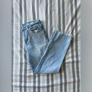 light wash skinny jeans with frayed ends